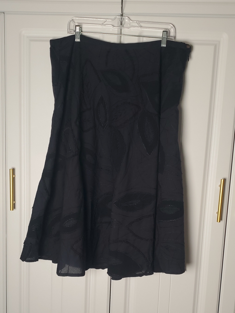 Chico's Black Midi Skirt with Subtle Leaf Appliqué